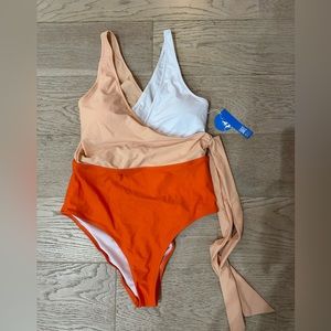 CUPSHE Women's One Piece Swimsuit Wrap Color Block Tie Side Bathing Suit (XL)